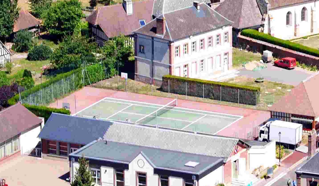 Terrain de tennis